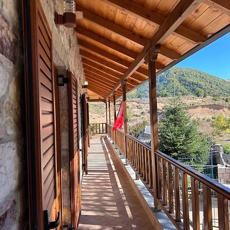 Bujtina Hader Xhebro Hostel Tepelene Bagian luar foto