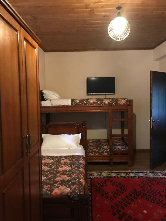 Bujtina Hader Xhebro Hostel Tepelene Bagian luar foto