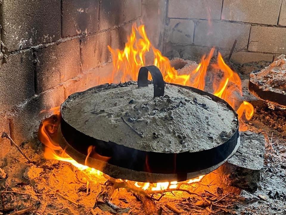 Bujtina Hader Xhebro Hostel Tepelene Bagian luar foto